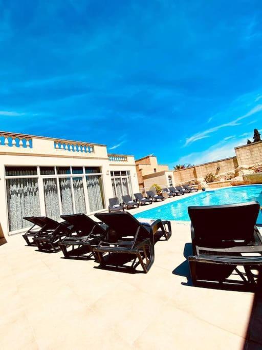 Velver Mansion, Malta - Luxury Villa With Pool Нашшар Экстерьер фото