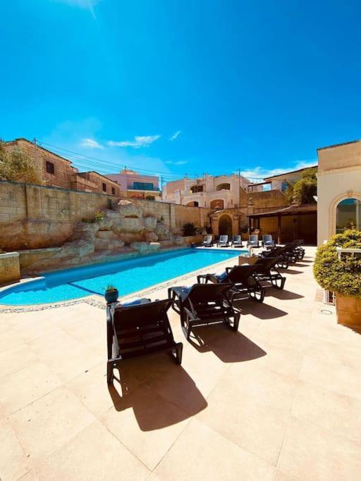 Velver Mansion, Malta - Luxury Villa With Pool Нашшар Экстерьер фото