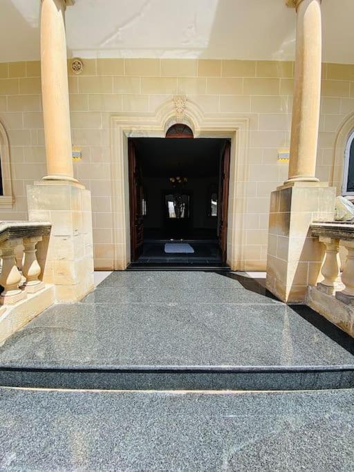 Velver Mansion, Malta - Luxury Villa With Pool Нашшар Экстерьер фото